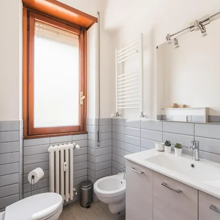 The Rent - Spacious Flat A Stone's Throw From The Vatican *