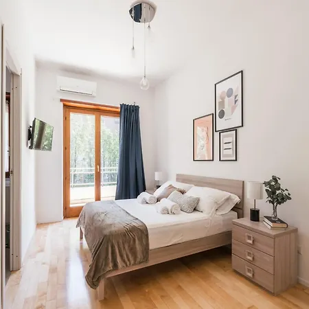The Rent - Spacious Flat A Stone's Throw From The Vatican Roma